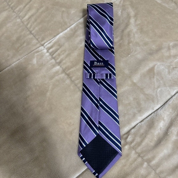 G.H. Bass & Co. Multi-Color w/Stripes 100% Silk Tie - EUC - Picture 2 of 4